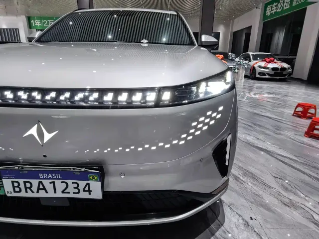 Dongfeng eπ 008 — Фото автомобиля 28