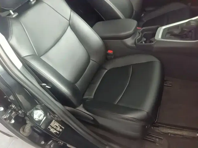 Toyota RAV4 — Фото автомобиля 24