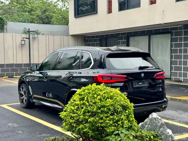 BMW X5 — Фото автомобиля 9