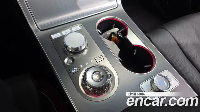 Genesis GV80 — Фото автомобиля 12