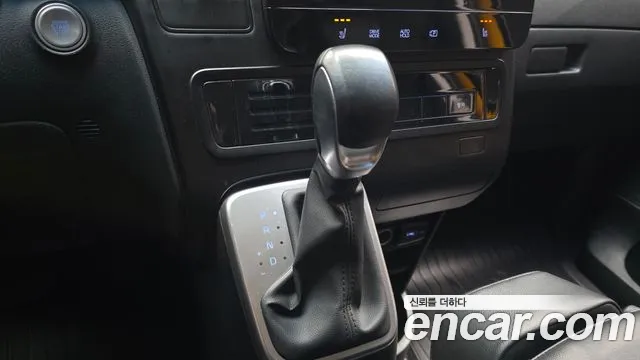 Hyundai Staria — Фото автомобиля 9