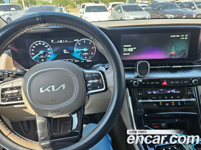 Kia Carnival Generation 4 — Фото автомобиля 5