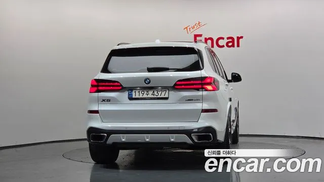 BMW X5 xDrive 40i M Sport — Фото автомобиля 4