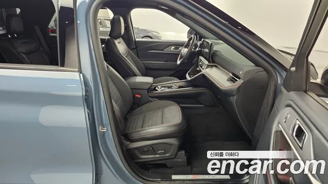 Ford Explorer Generation 6 — Фото автомобиля 26