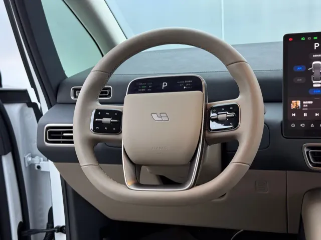Li Auto MEGA — Фото автомобиля 21