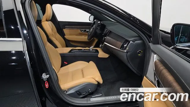 Volvo S90 — Фото автомобиля 11