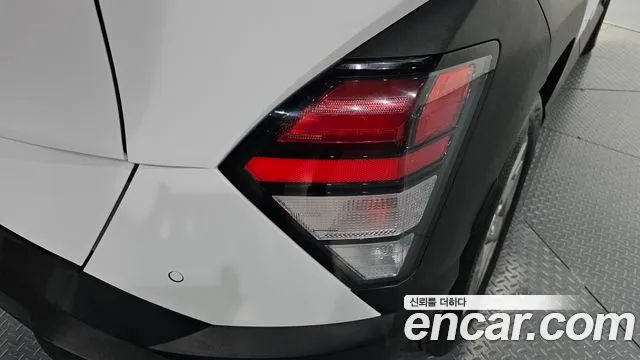 Hyundai Kona — Фото автомобиля 8