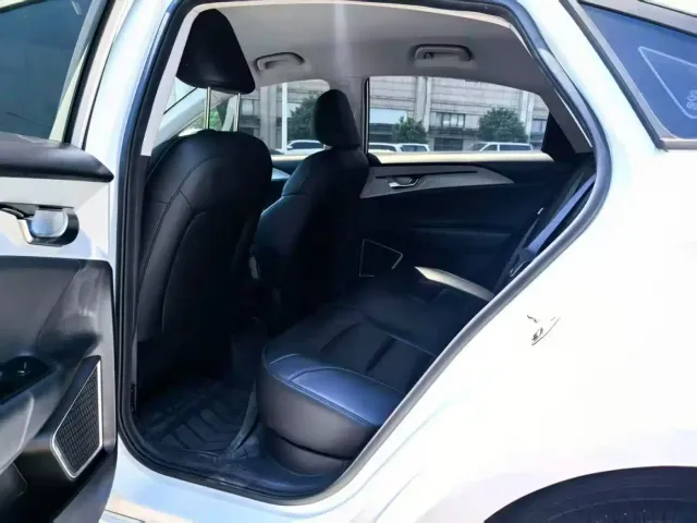Geely Geometry A — Фото автомобиля 6