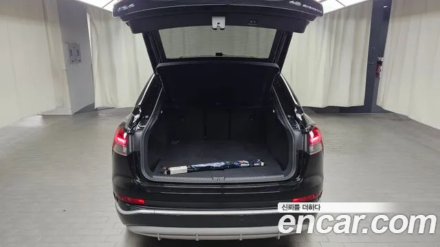 Audi Q4 e-tron — Фото автомобиля 16