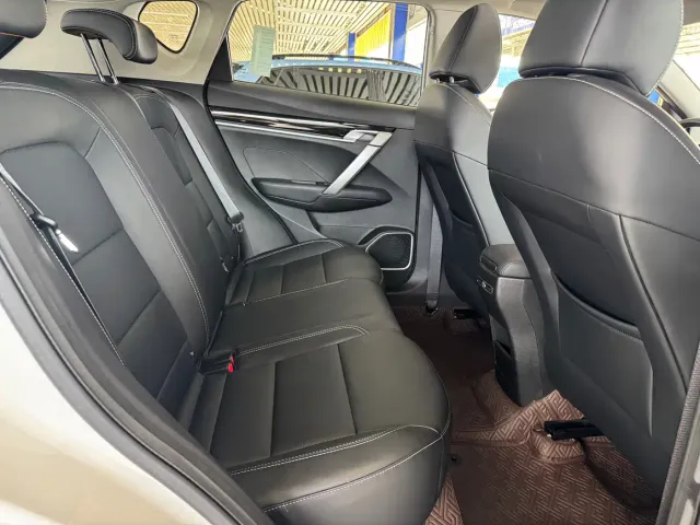 Geely Binyue — Фото автомобиля 7