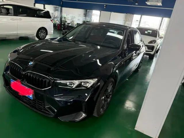 Фотография автомобиля — BMW 3 Series