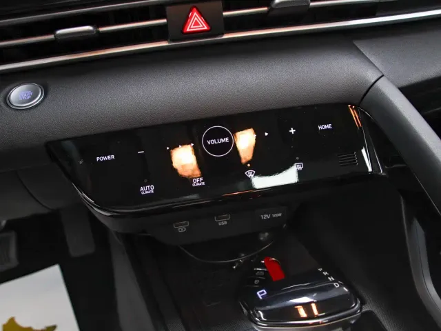 Hyundai Elantra — Фото автомобиля 10