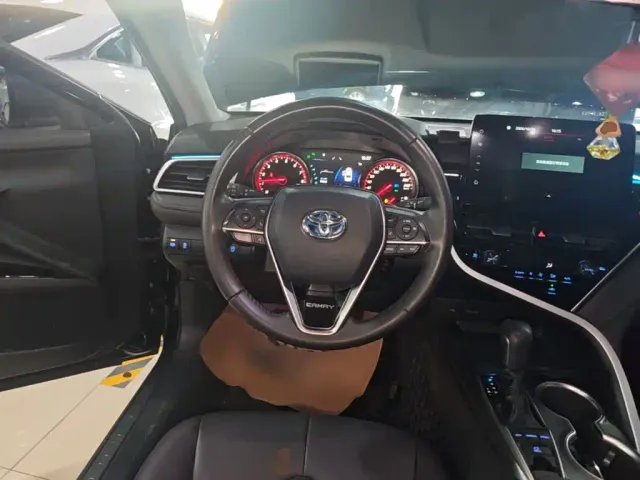 Toyota Camry — Фото автомобиля 10