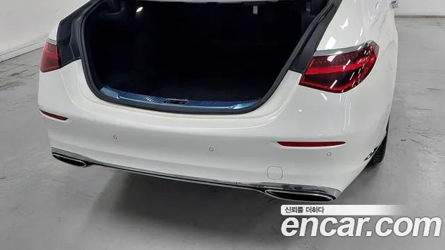 Mercedes-Benz S-Class — Фото автомобиля 11