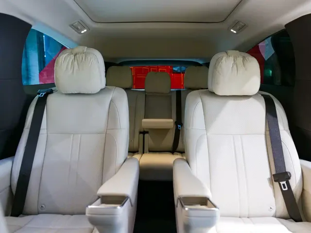 Li Auto MEGA — Фото автомобиля 15