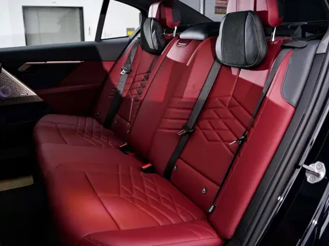 BMW 5 Series — Фото автомобиля 20