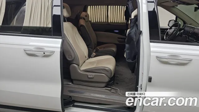 Kia Canival Carnival 4 поколение 9 мест Hi-Limousine — Фото автомобиля 12