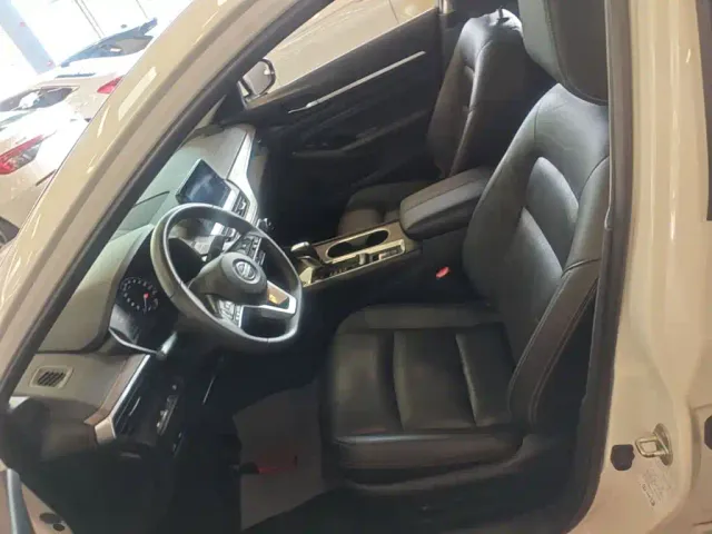 Nissan Teana — Фото автомобиля 14