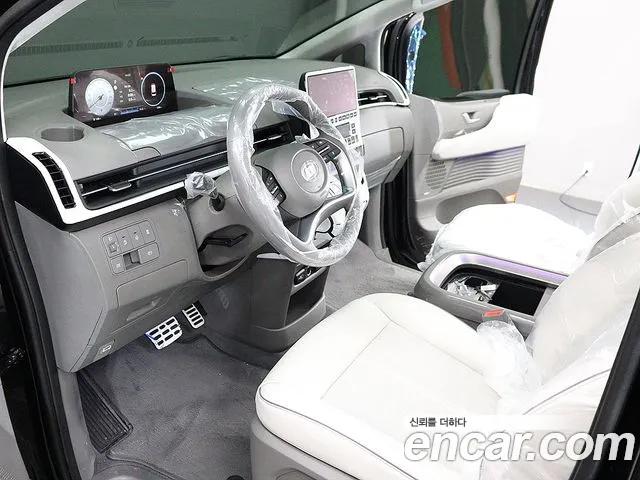 Hyundai Staria Staria 4WD Lounge 7 мест — Фото автомобиля 17