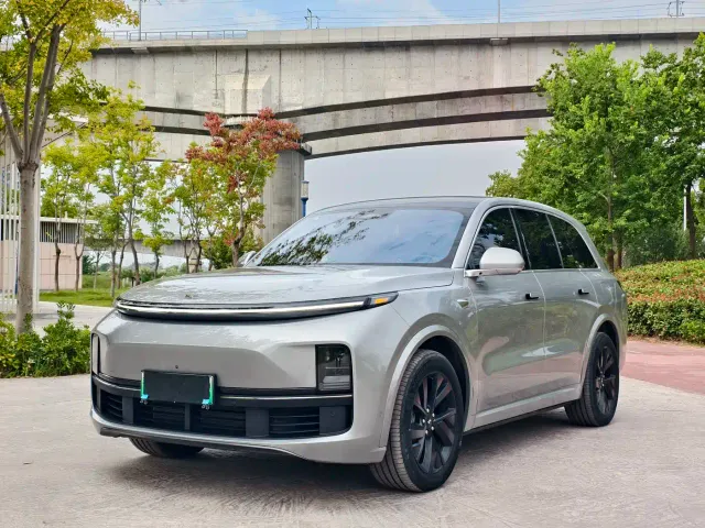 Фотография автомобиля — Li Auto L8