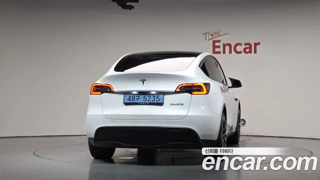 Tesla Model Y Модель Y — Фото автомобиля 2