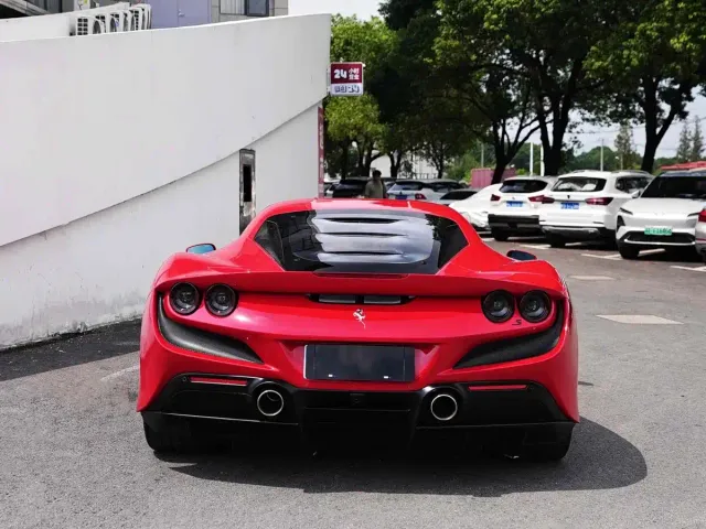 Ferrari F8 — Фото автомобиля 4