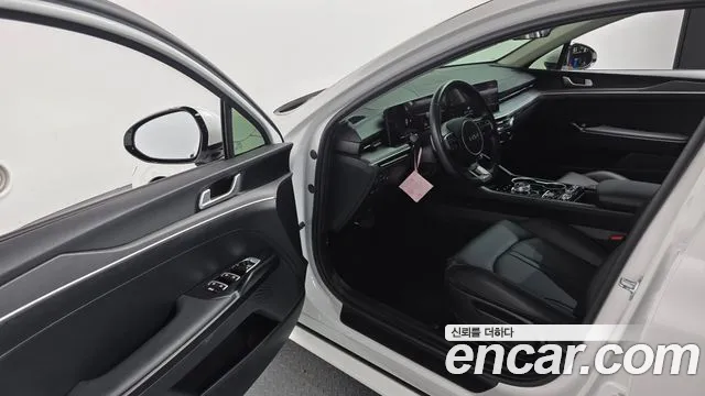 Kia K5 Новый K5 3 поколение 2.0 LPi(Для проката) — Фото автомобиля 10