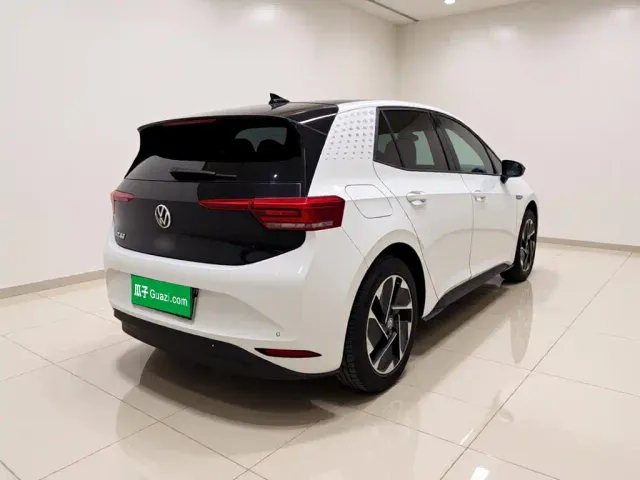 Volkswagen ID.3 — Фото автомобиля 6