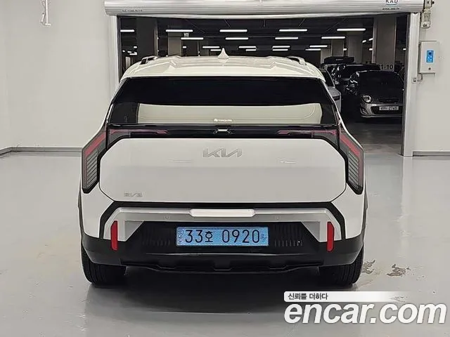 Kia EV3 — Фото автомобиля 3