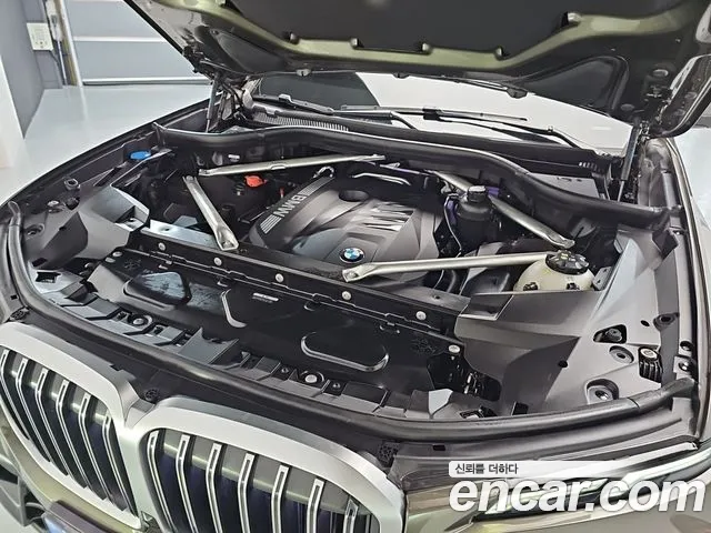 BMW X7 — Фото автомобиля 6