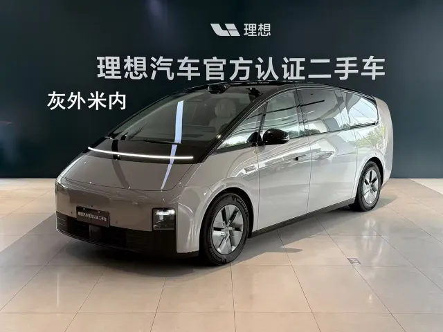Li Auto MEGA — Фото автомобиля 5