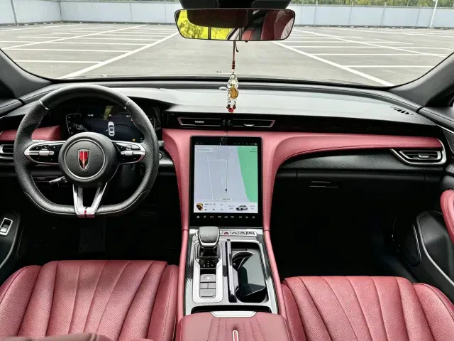 Hongqi H5 — Фото автомобиля 5