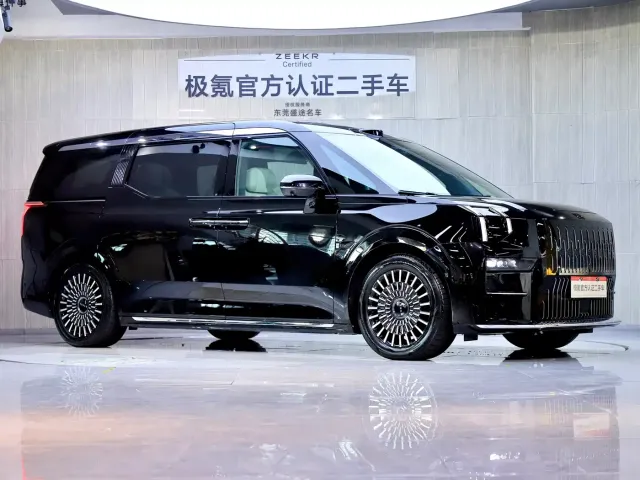 ZEEKR Zeekr 009 2024 6-seat Executive AWD 108kWh — Фото автомобиля 3