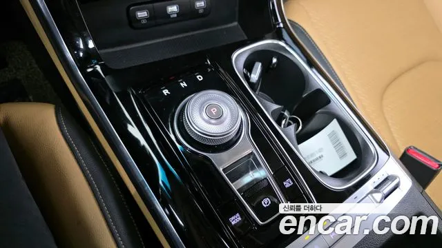 Kia Canival — Фото автомобиля 9