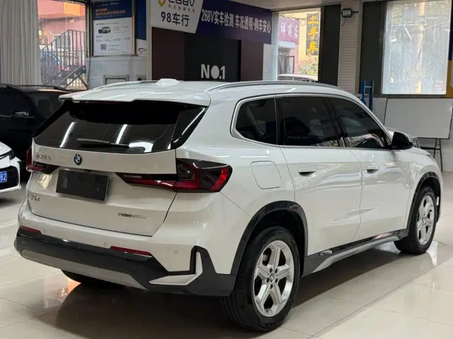 BMW X1 — Фото автомобиля 4