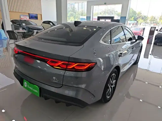 BYD Qin L — Фото автомобиля 6