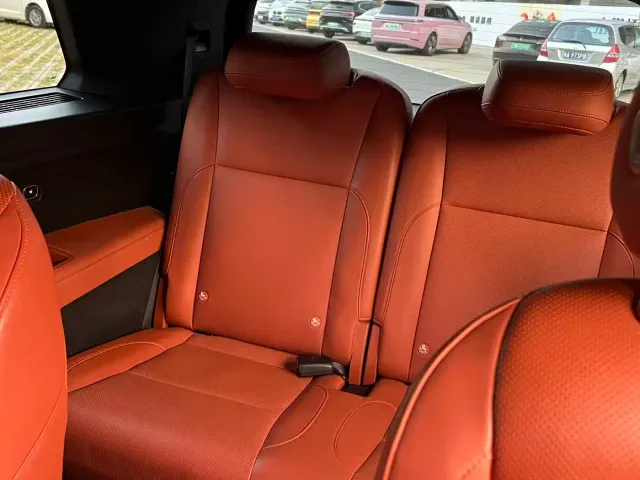 Li Auto L9 — Фото автомобиля 8