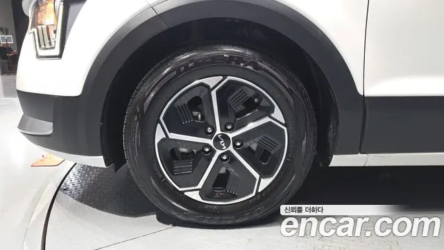 Kia Niro The All New — Фото автомобиля 5