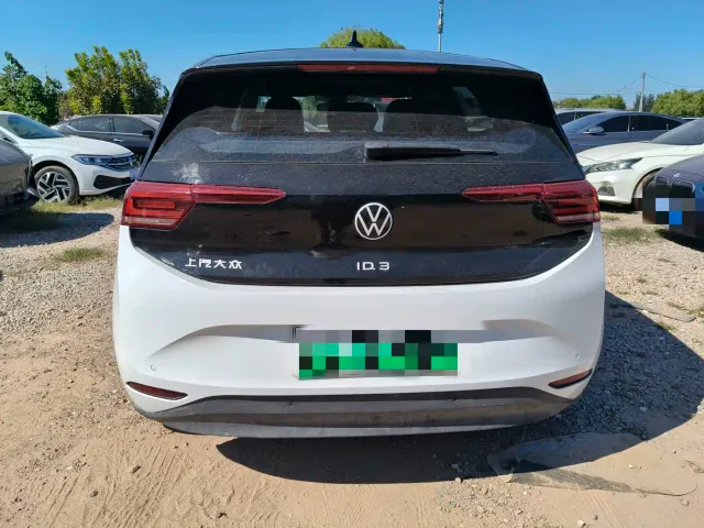 Volkswagen ID.3 — Фото автомобиля 12