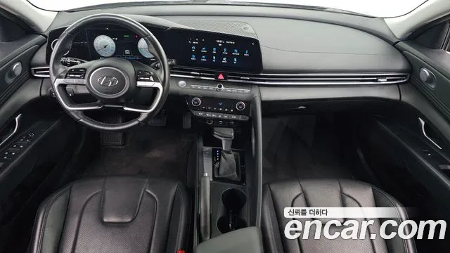 Hyundai Avante CN7 — Фото автомобиля 10