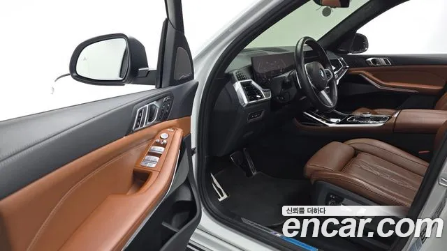 BMW X7 — Фото автомобиля 10