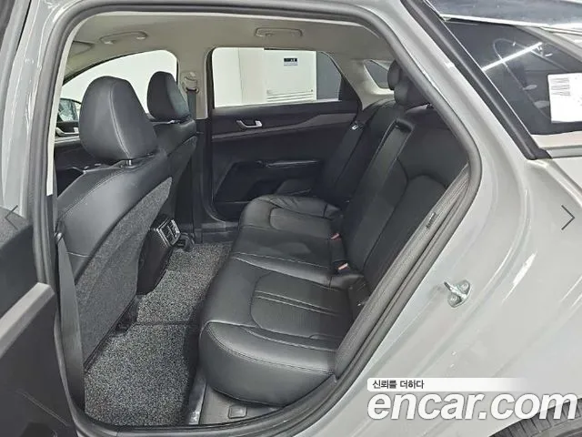 Kia K5 Новый K5 3 поколение 2.0 LPi(Для проката) — Фото автомобиля 12