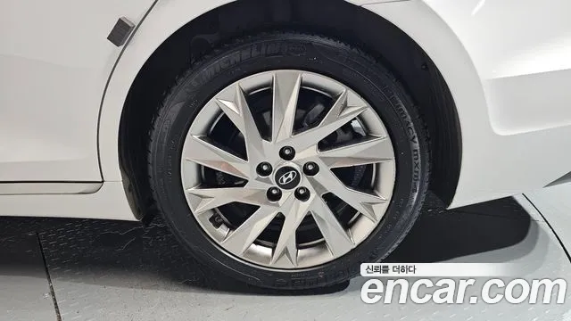 Hyundai Grandeur (New) Hybrid — Фото автомобиля 6