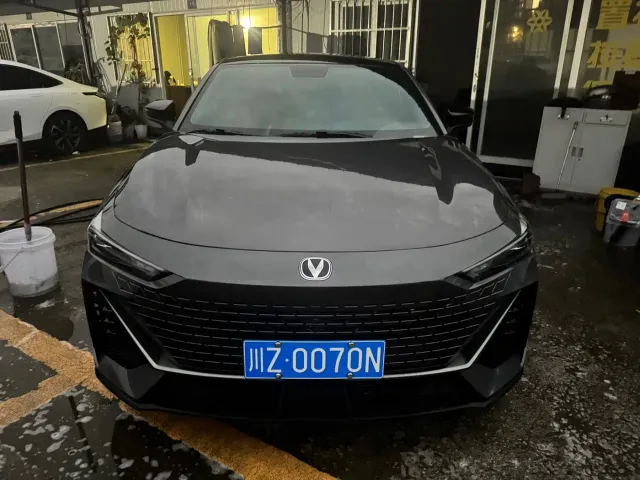 Changan UNI-V — Фото автомобиля 2