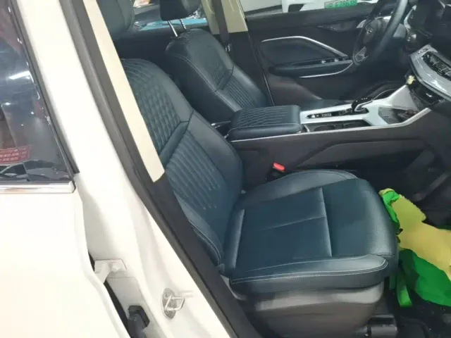 Geely Jiaji — Фото автомобиля 24