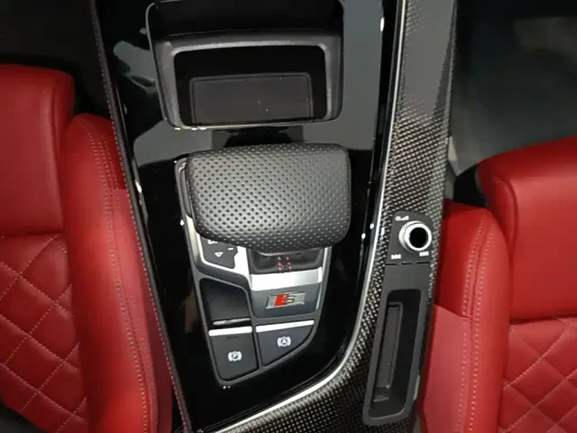 Audi S4 — Фото автомобиля 18