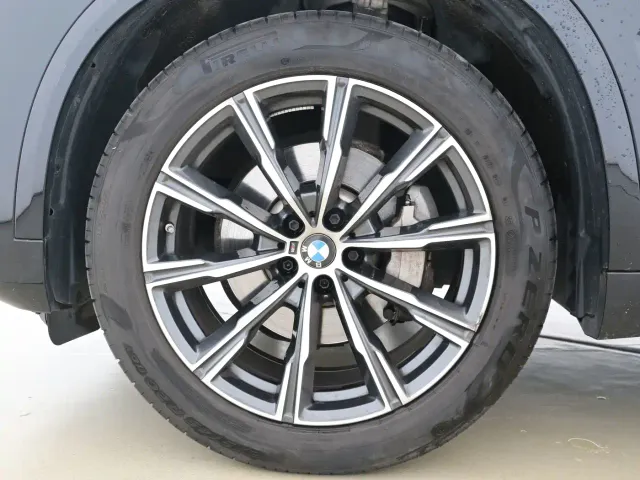BMW X5 — Фото автомобиля 5
