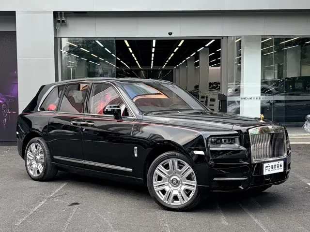 Rolls-Royce Cullinan 2024 4-Seater — Фото автомобиля 3