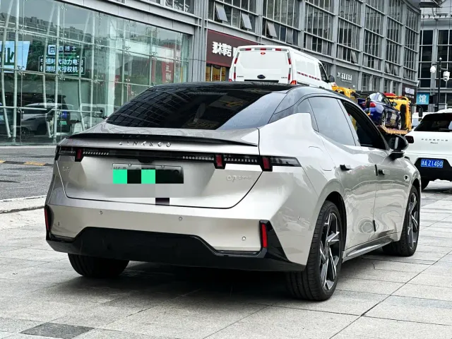 Lynk & Co 07 EM-P — Фото автомобиля 6