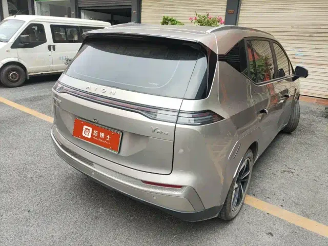 GAC Aion Y — Фото автомобиля 2
